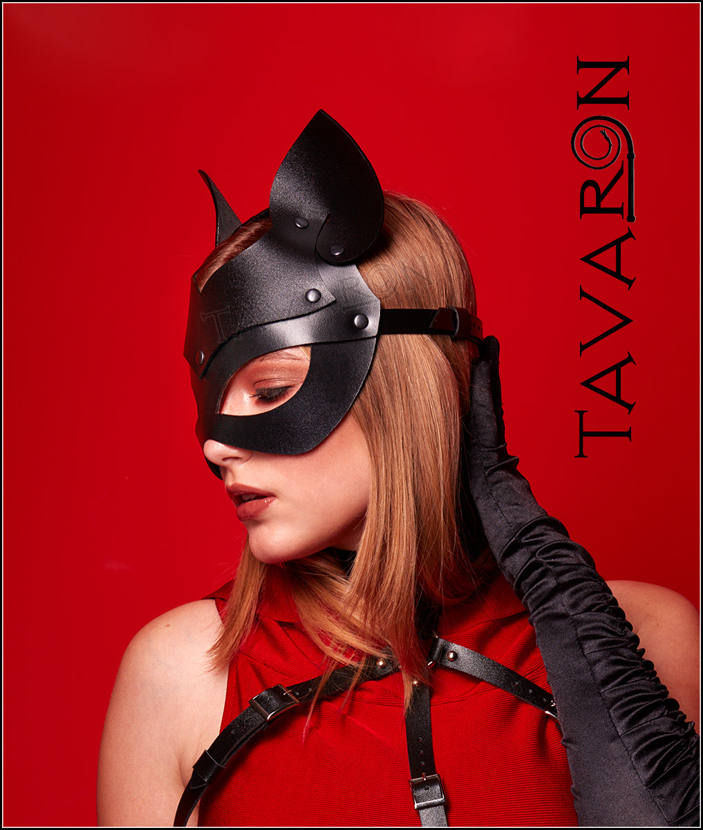 Leather cat mask with rounded ears