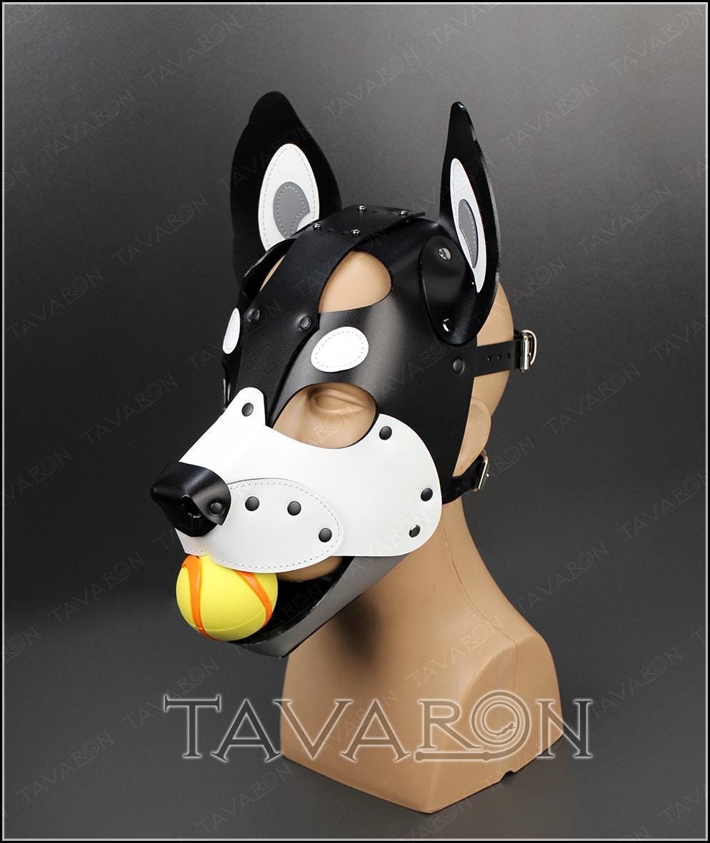 Leather husky mask with moving jaw