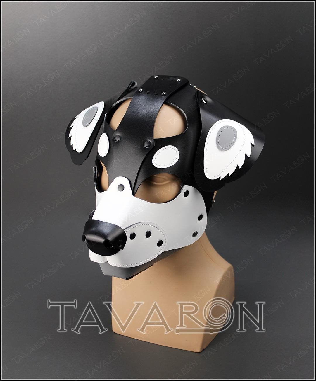Leather husky mask with moving jaw