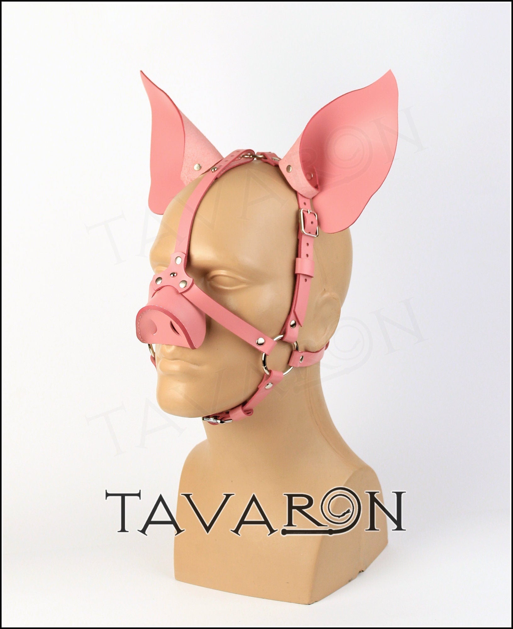 Leather pig mask with a snout