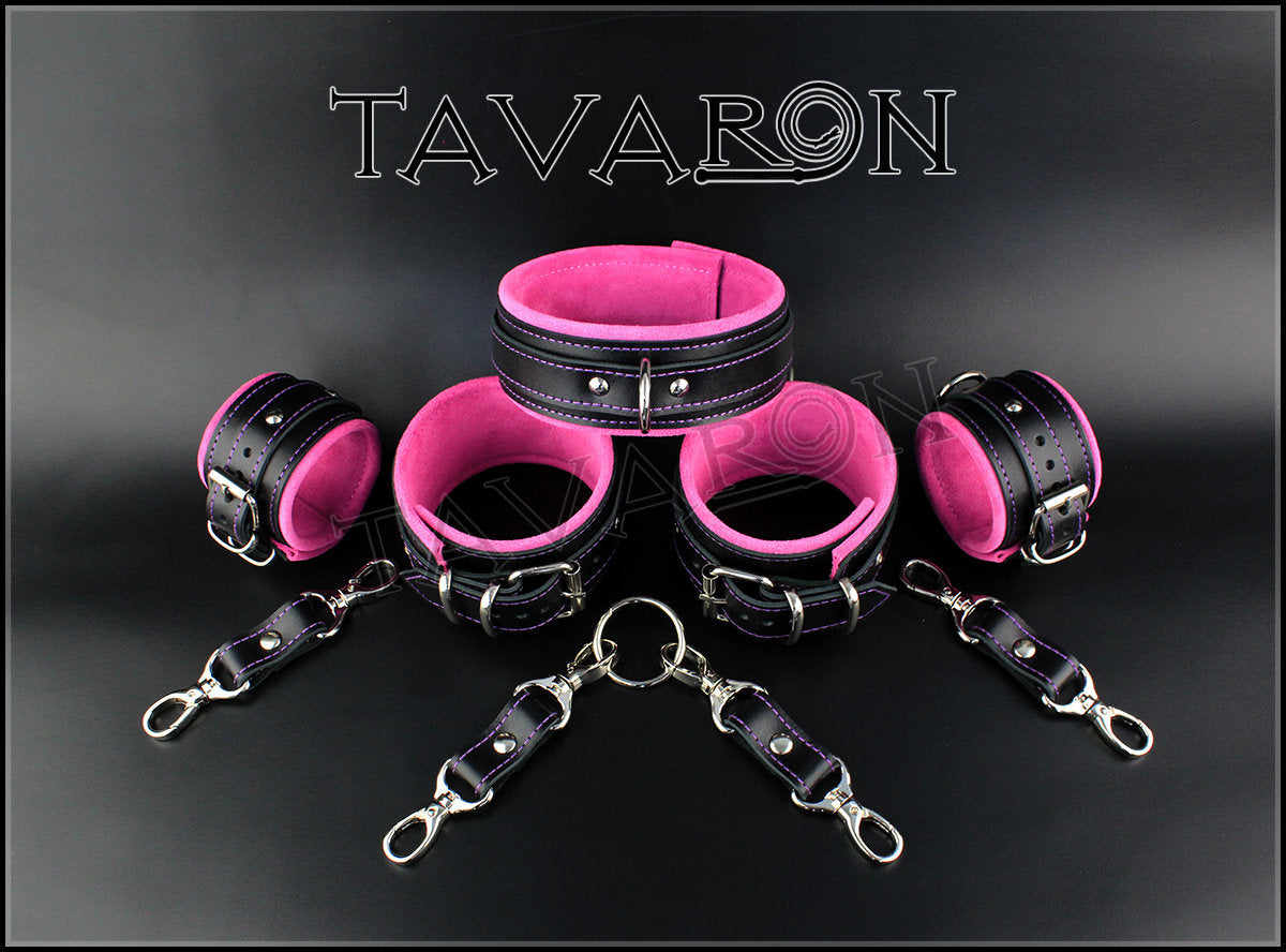Leather restraints set with collar